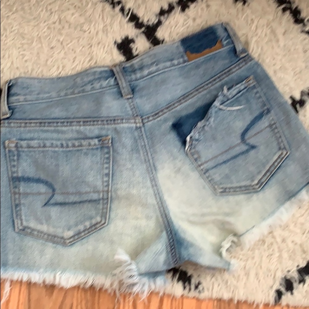 American Eagle distressed shorts - Picture 2 of 3